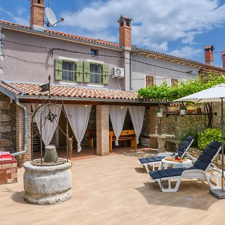 Mit Garten- Terrasse Und Grill By Interhome Vakantiehuis