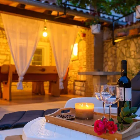 Vakantiehuis Mit Garten- Terrasse Und Grill By Interhome *