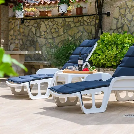 Vakantiehuis Mit Garten- Terrasse Und Grill By Interhome Krnica