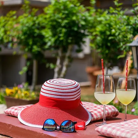 Mit Garten- Terrasse Und Grill By Interhome Krnica