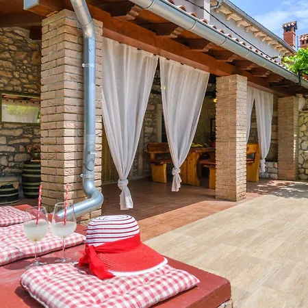 Mit Garten- Terrasse Und Grill By Interhome Vakantiehuis